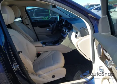 2022 Mercedes-Benz Glc 300 Suv z USA, uszkodzony, nr VIN W1N0G8DB4NG034813